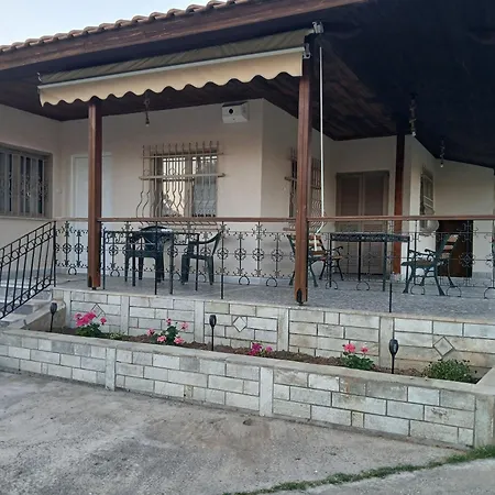Kanela House ,cozy With Large Garden & Bbq Holiday home *