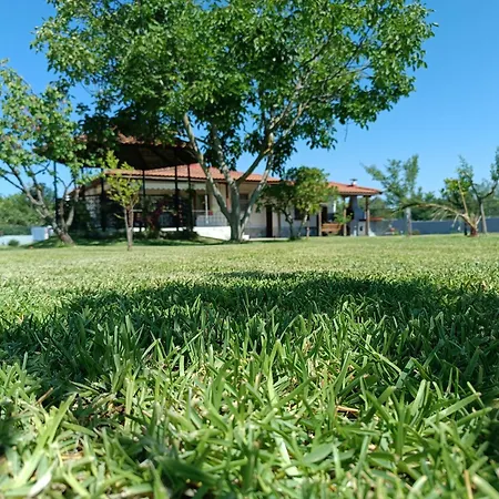 Holiday home Kanela House ,cozy With Large Garden & Bbq Nea Kallikrateia