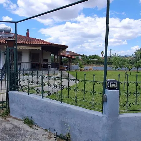 Kanela House ,cozy With Large Garden & Bbq Nea Kallikrateia
