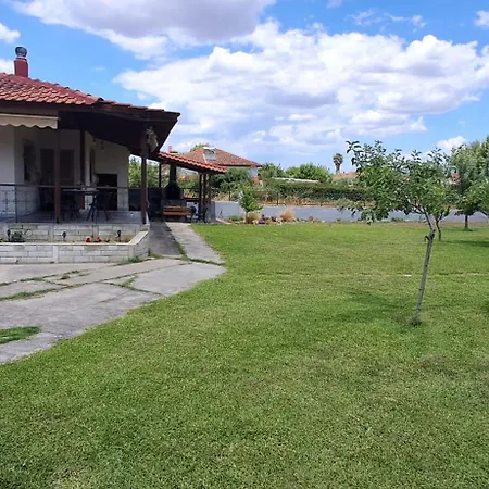 Kanela House ,cozy With Large Garden & Bbq Nea Kallikrateia